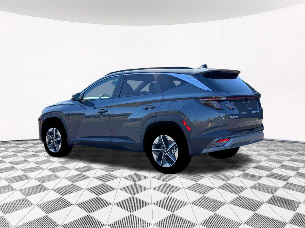 New 2026 Gray Hyundai SEL Premium image 6