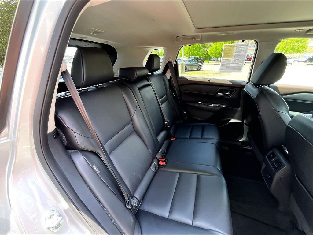 Used 2023 Silver Nissan SV image 16