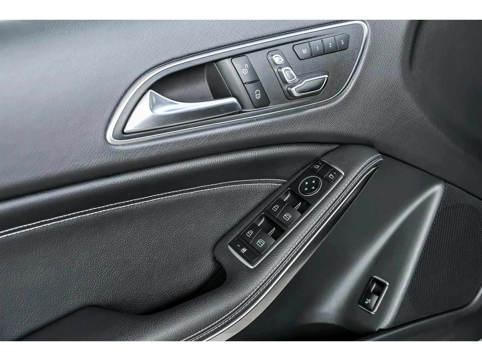 Used 2020 Black Mercedes-Benz GLA 250 4MATIC® image 9