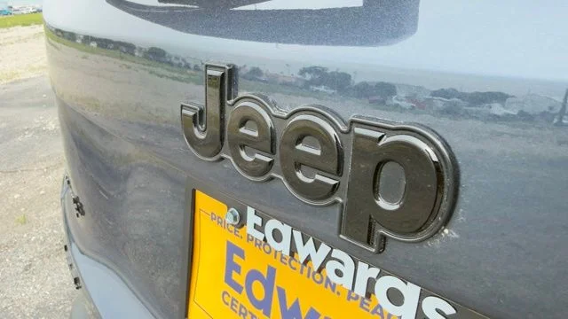 Certified Used 2023 Blue Jeep Altitude image 13