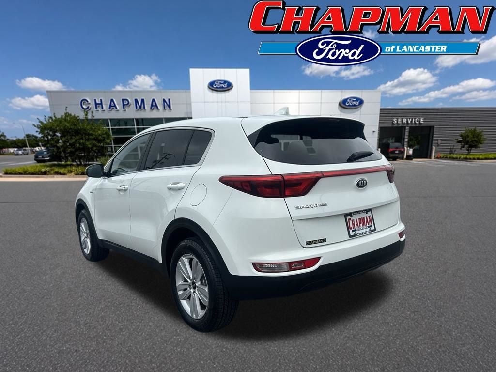 Used 2018 White Kia LX image 3