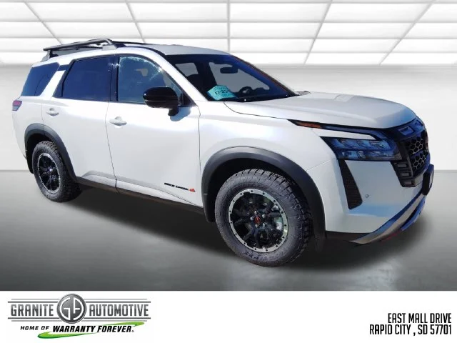 New 2026 Everest White Pearl TriCoat Nissan Rock Creek® image 7
