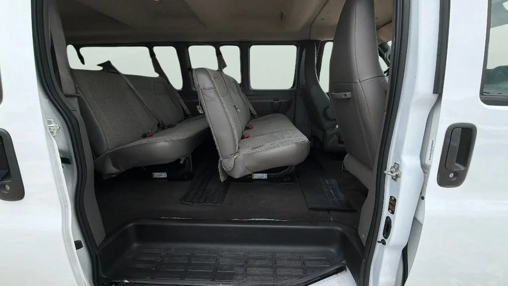 Used 2025 Summit White Chevrolet 1LT image 28