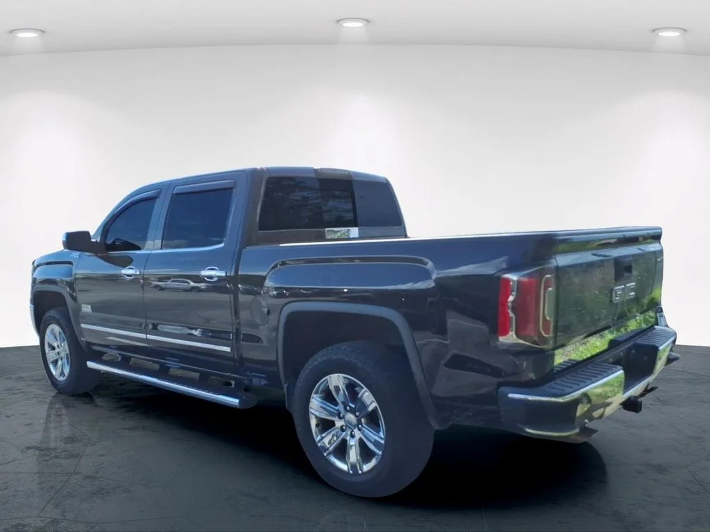 Used 2016 Black GMC SLT image 21