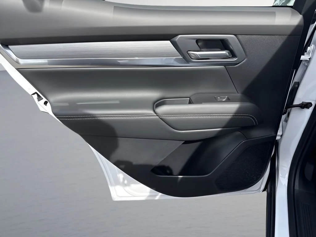 New 2026 Summit White GMC Elevation image 28