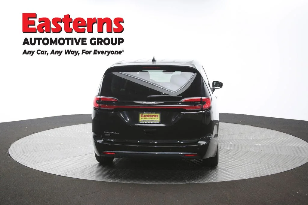 Used 2023 Black Chrysler Touring L image 38