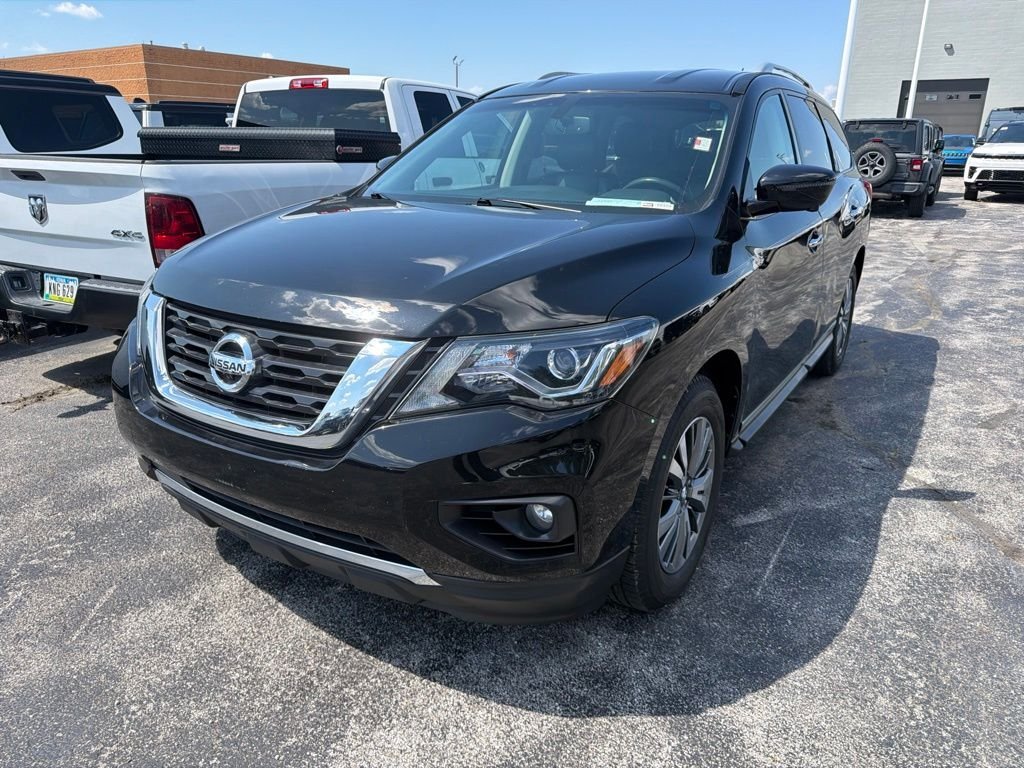 Used 2018 Black Nissan SL image 1