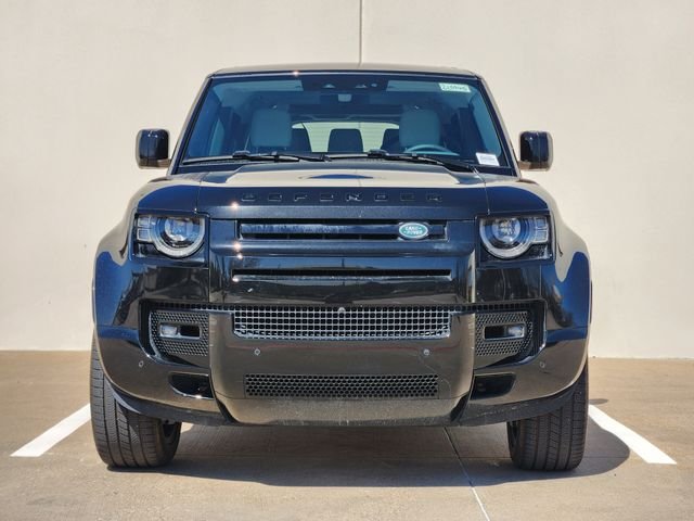 Used 2025 Santorini Black Metallic Land Rover X-Dynamic SE image 2