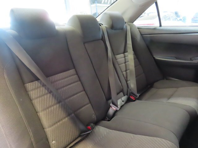 Used 2016 Silver Toyota LE image 26
