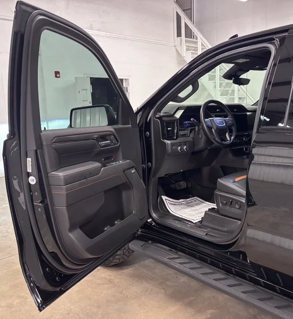 Used 2022 Black GMC AT4 image 21