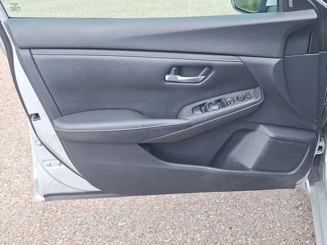 Used 2020 Silver Nissan SV image 11