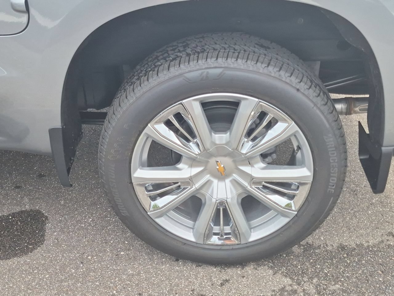 New 2026 Sterling Gray Metallic Chevrolet High Country image 32