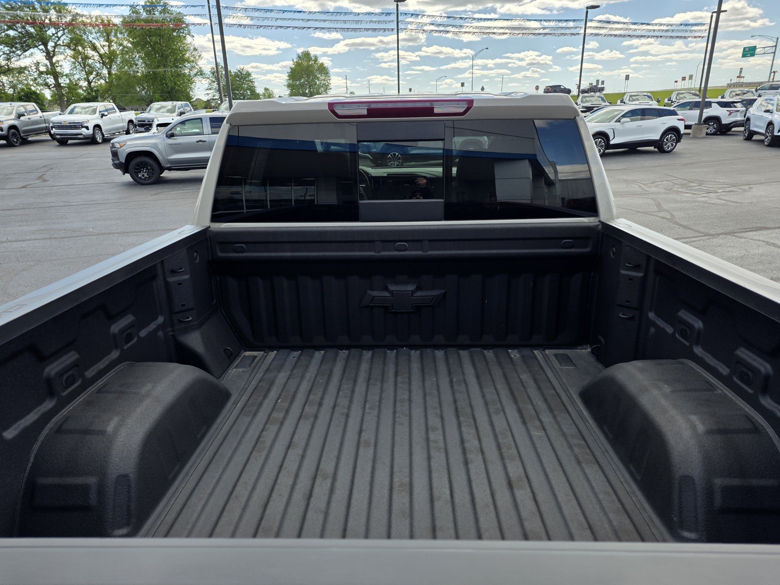 Used 2026 White Sands Chevrolet RST image 17