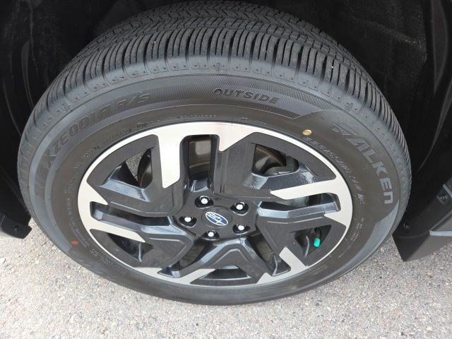 Used 2026 Autumn Green Metallic Subaru Limited image 23