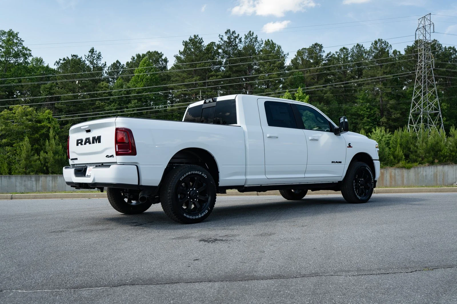 New 2026 Bright White Clear-Coat Exterior Paint RAM Laramie image 17