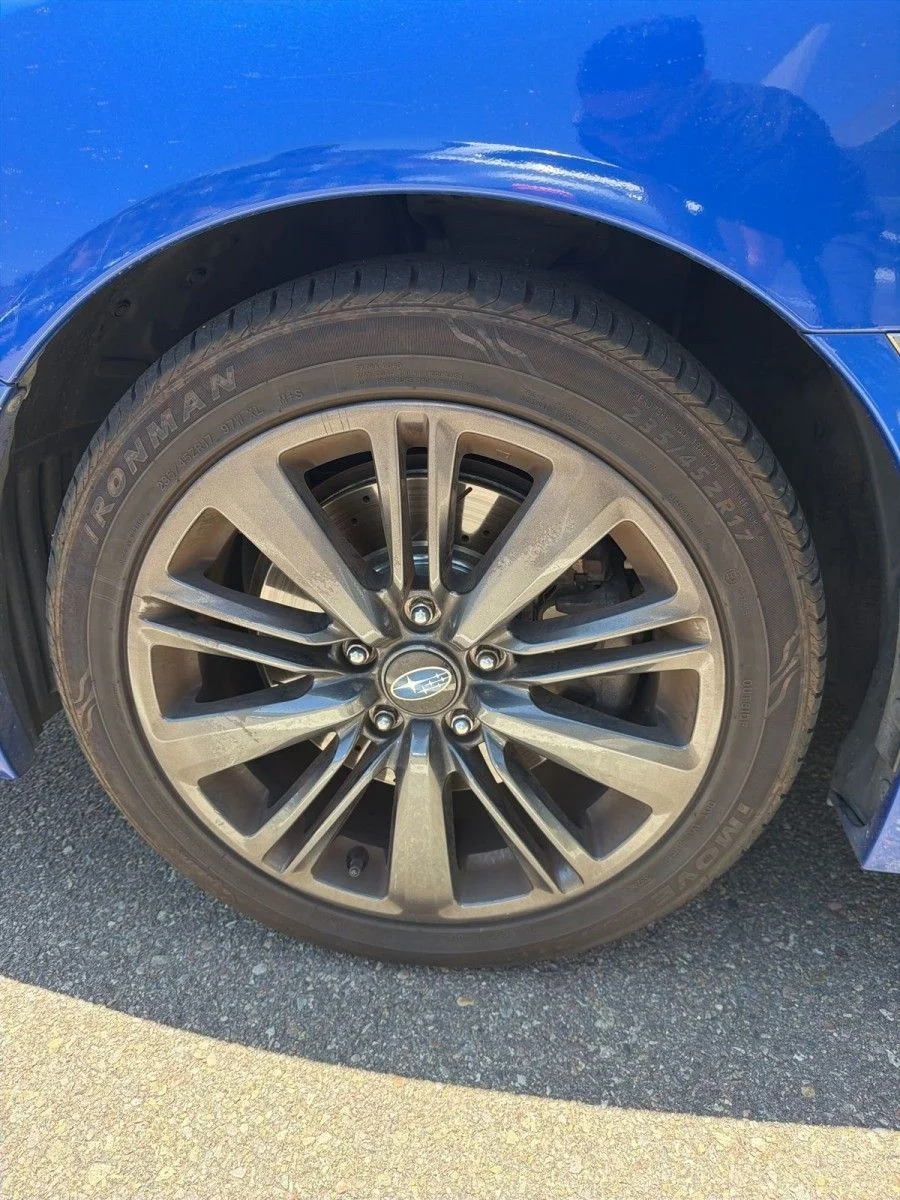 Used 2018 Blue Subaru Base image 10