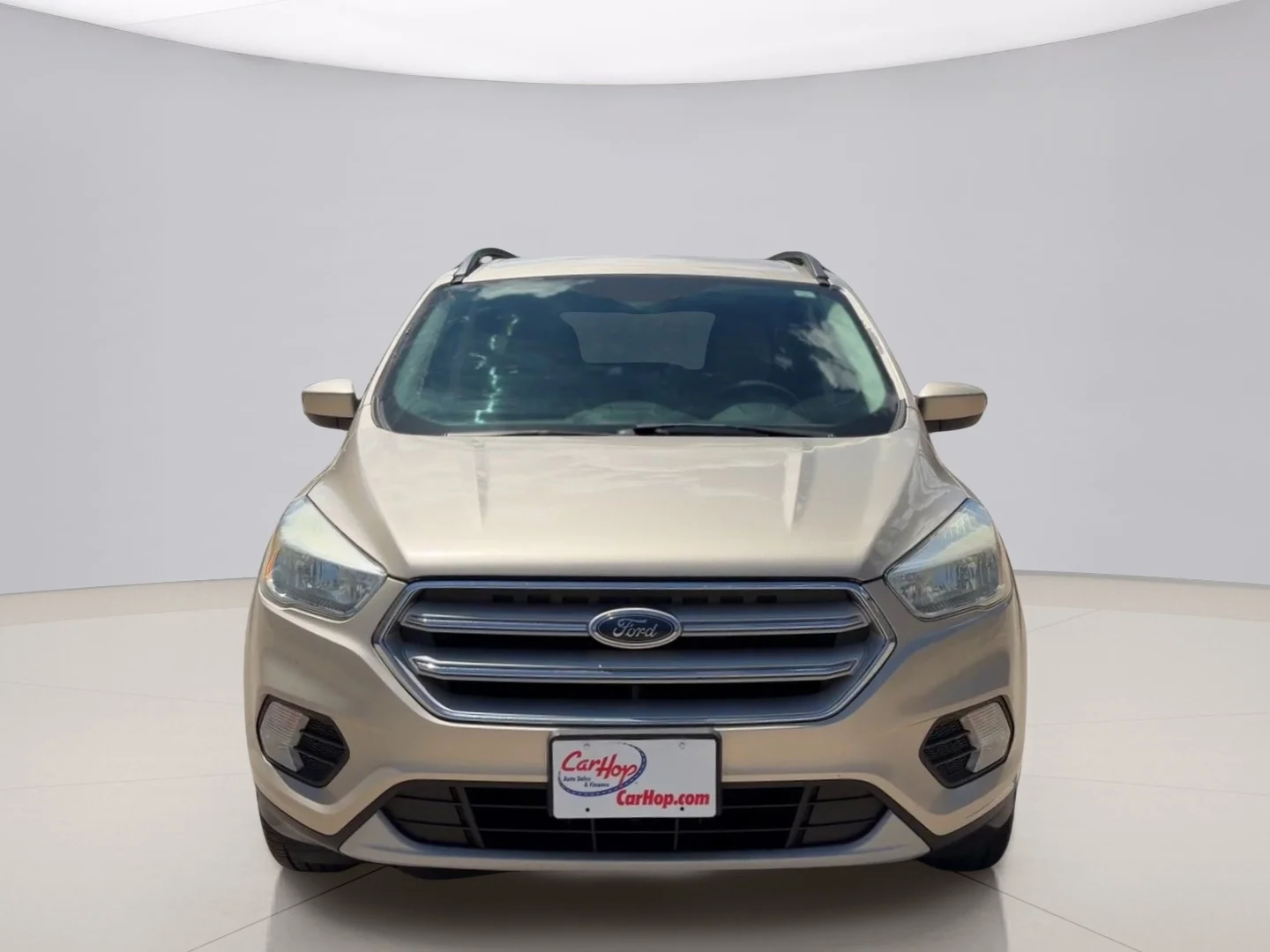 Used 2018 Gold Ford SE 4WD image 8