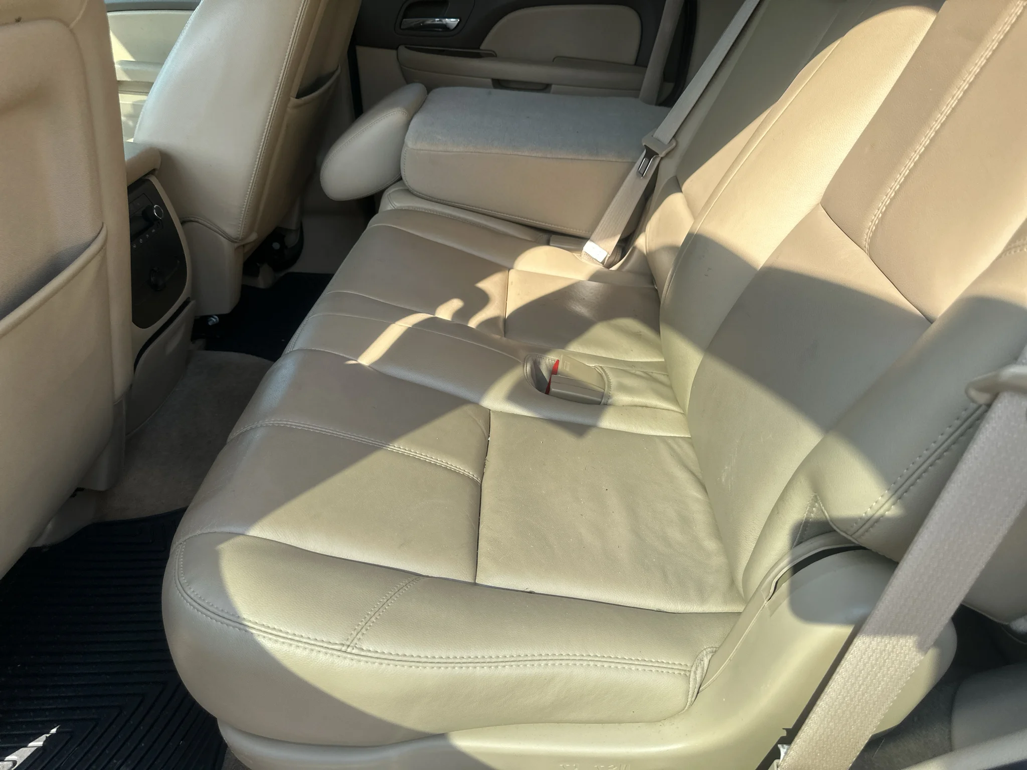 Used 2011 Taupe Gray Metallic Chevrolet LT image 7