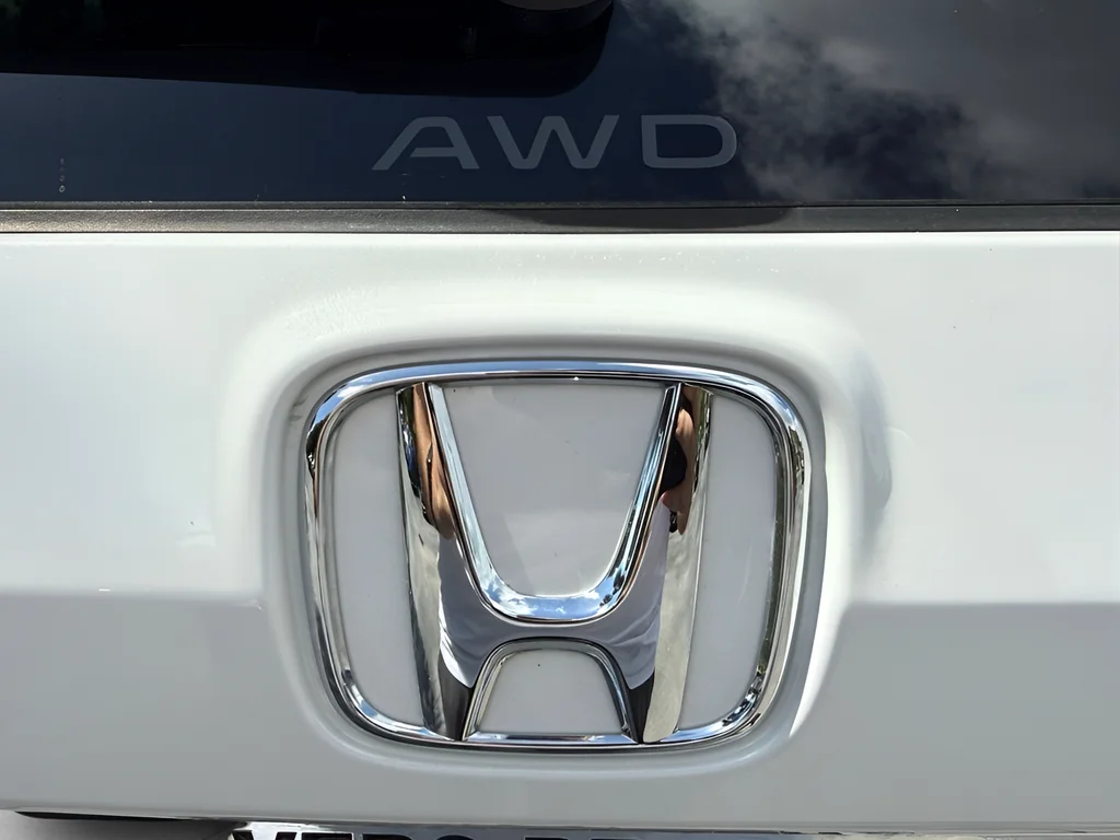 Used 2026 Platinum White Pearl Honda TrailSport image 39
