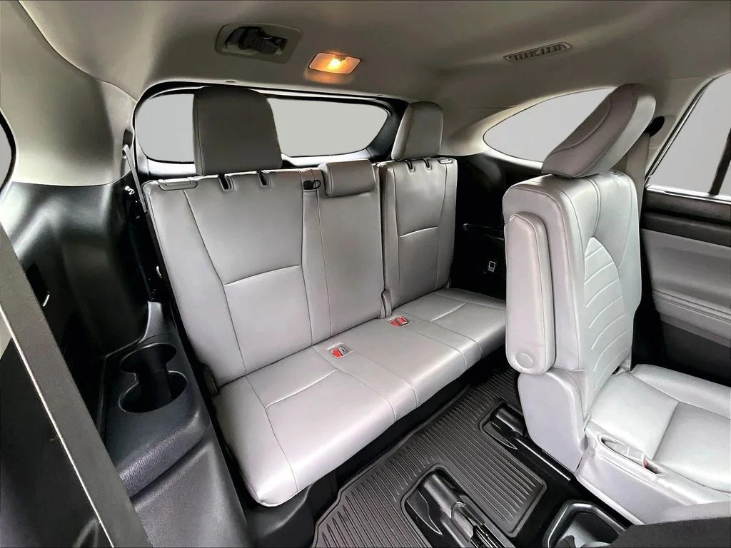 Used 2022 Gray Toyota XLE image 29