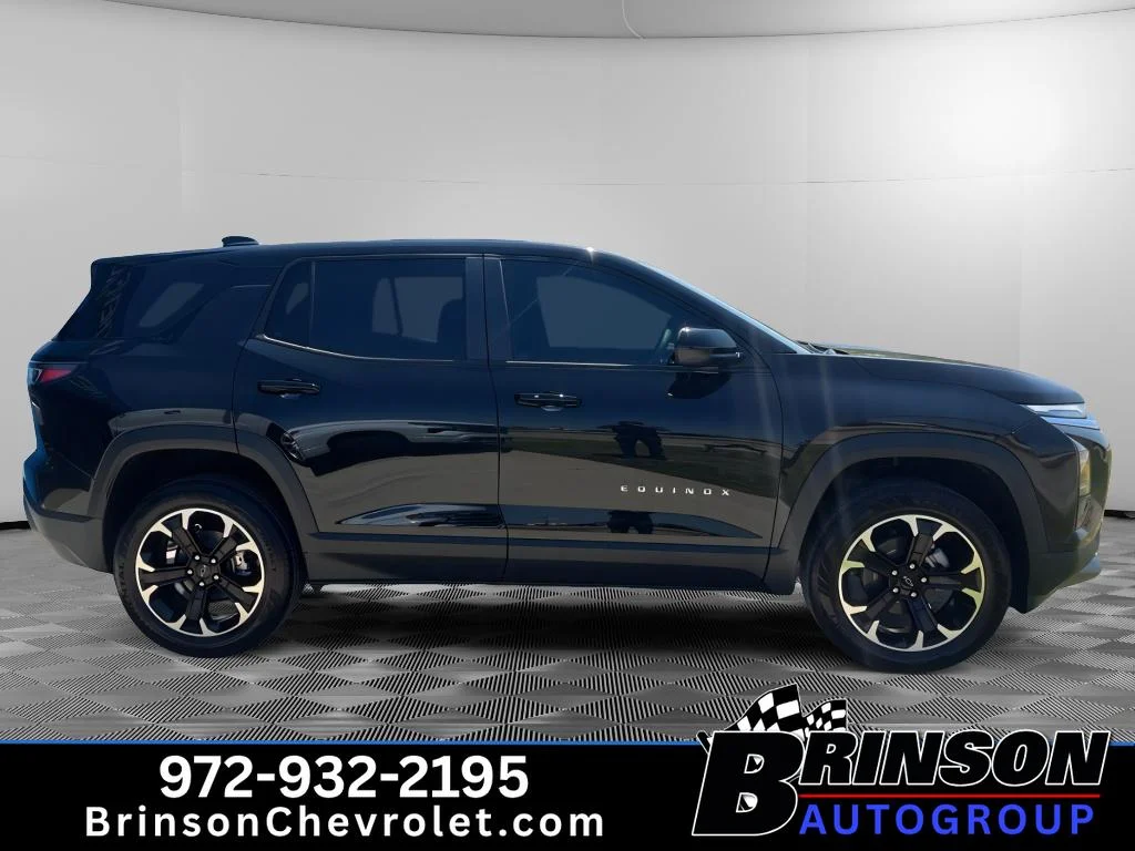 New 2027 Mosaic Black Metallic Chevrolet LT image 4