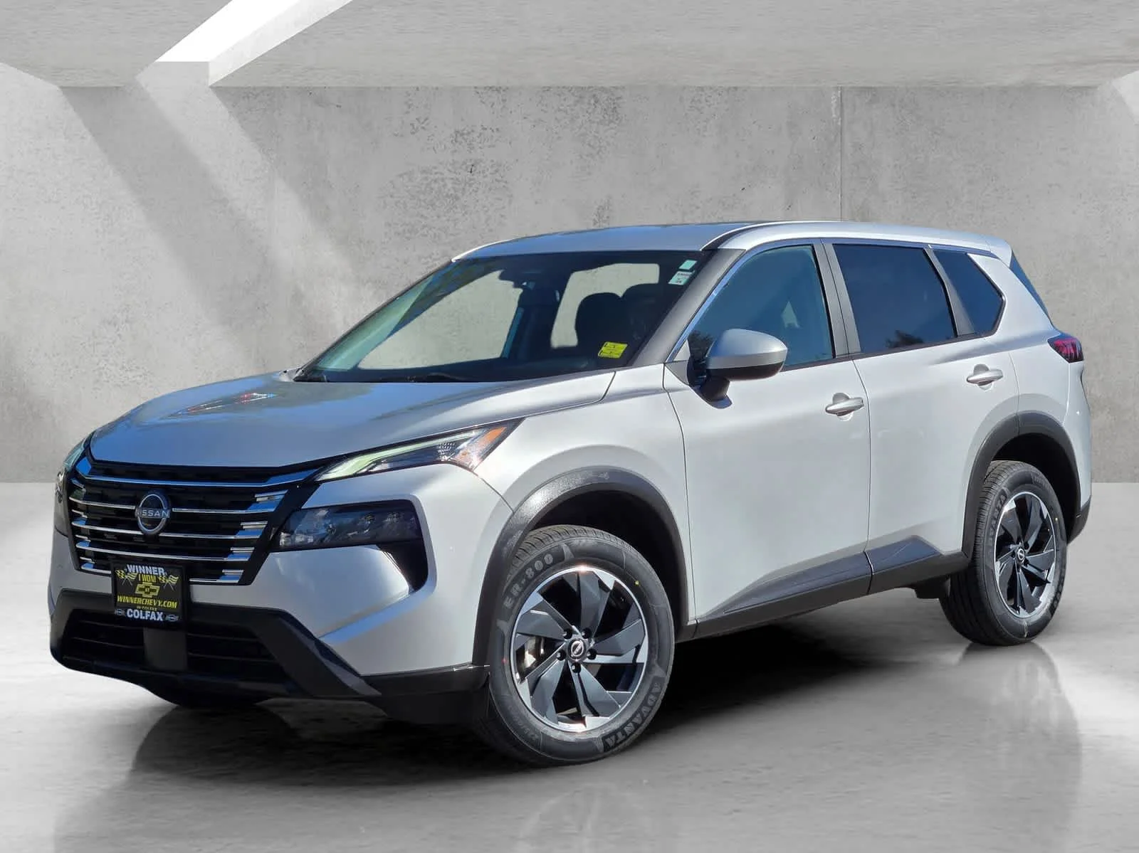 Used 2024  Nissan SV image 8