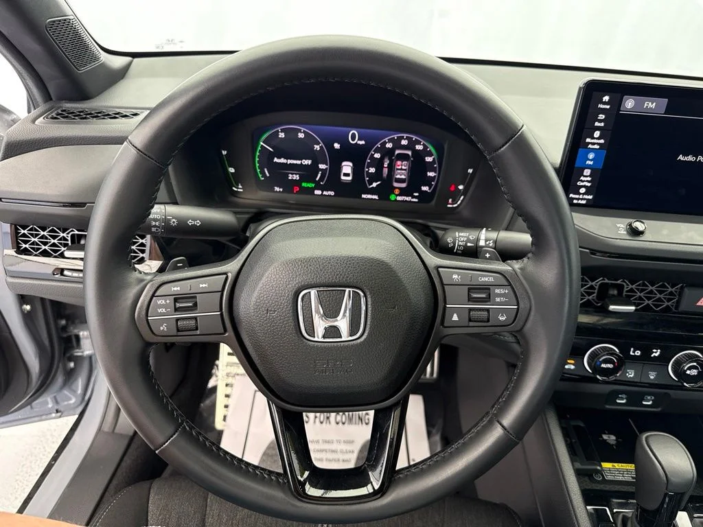 Used 2025  Honda Sport image 26