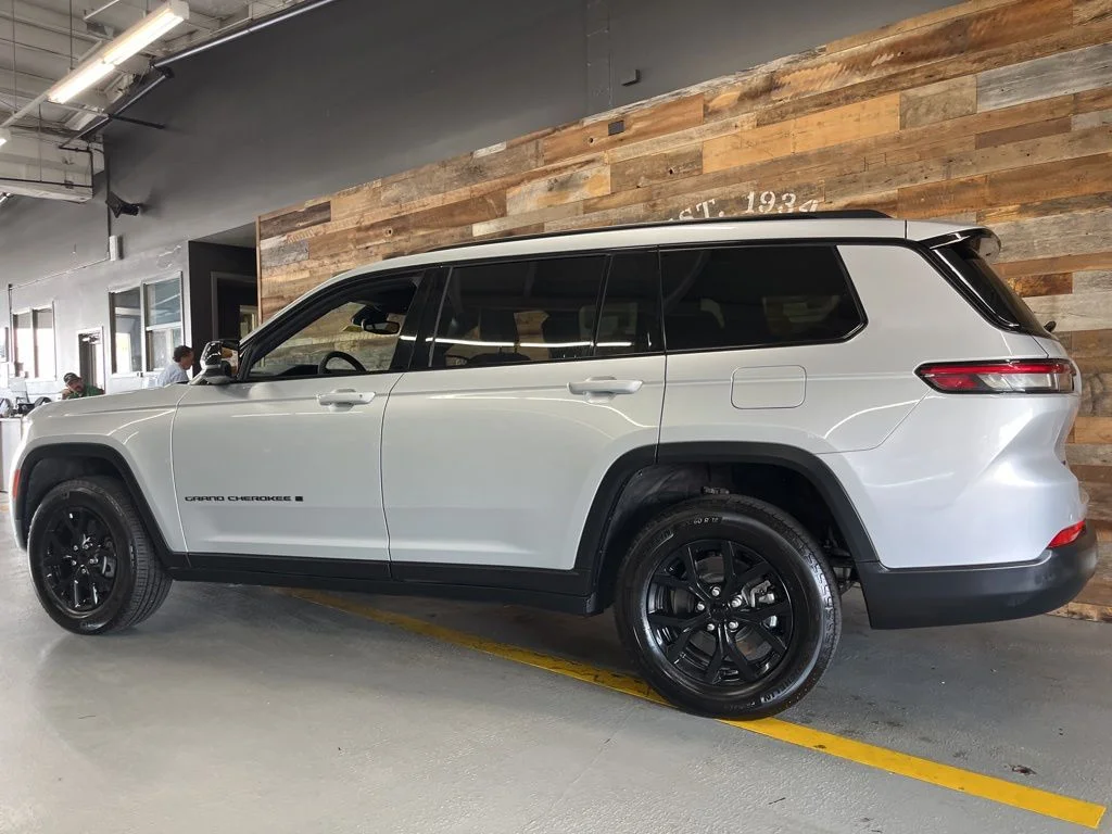 2024 Jeep Grand Cherokee L Altitude - Photo 17