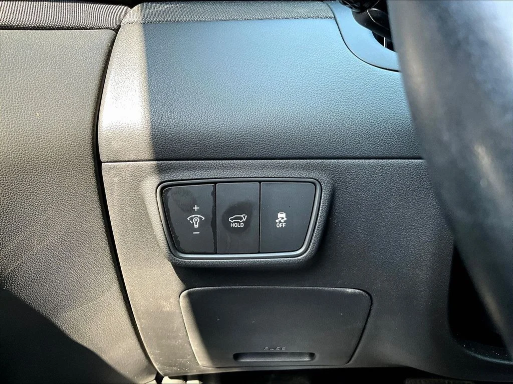Used 2022 Gray Hyundai SEL image 15