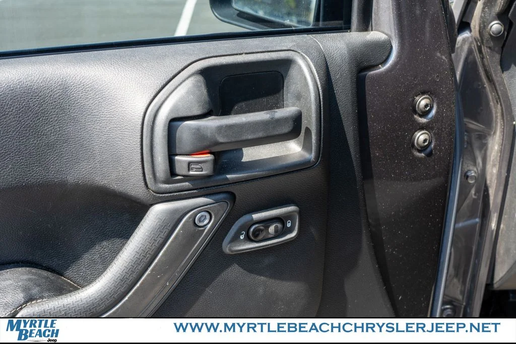 Used 2017 Granite Crystal Metallic Clearcoat Jeep Unlimited Rubicon image 17