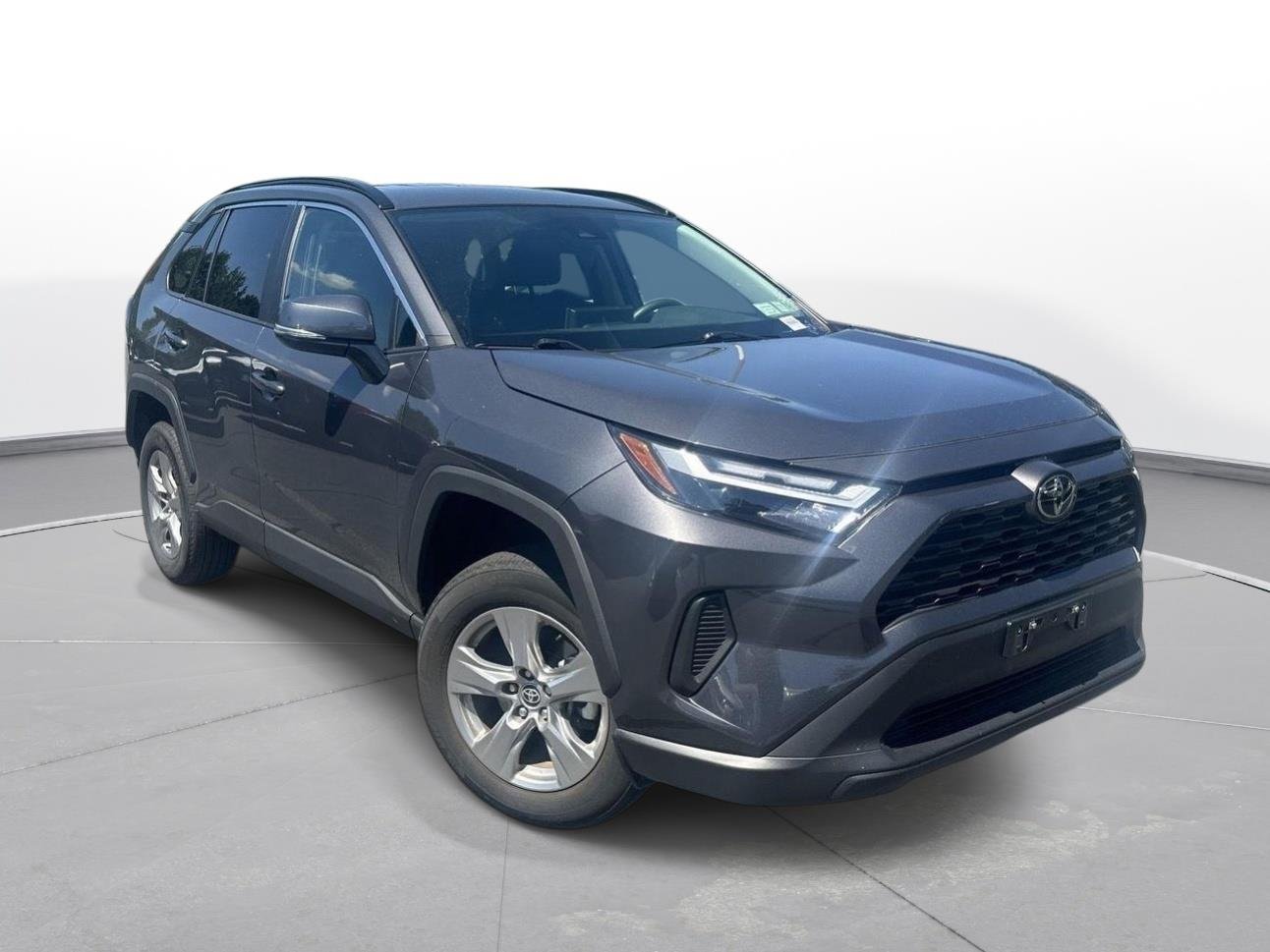 Certified Used 2025 Magnetic Gray Metallic Toyota XLE image 4