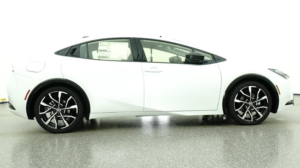 New 2026 Wind Chill Pearl Toyota XSE image 22