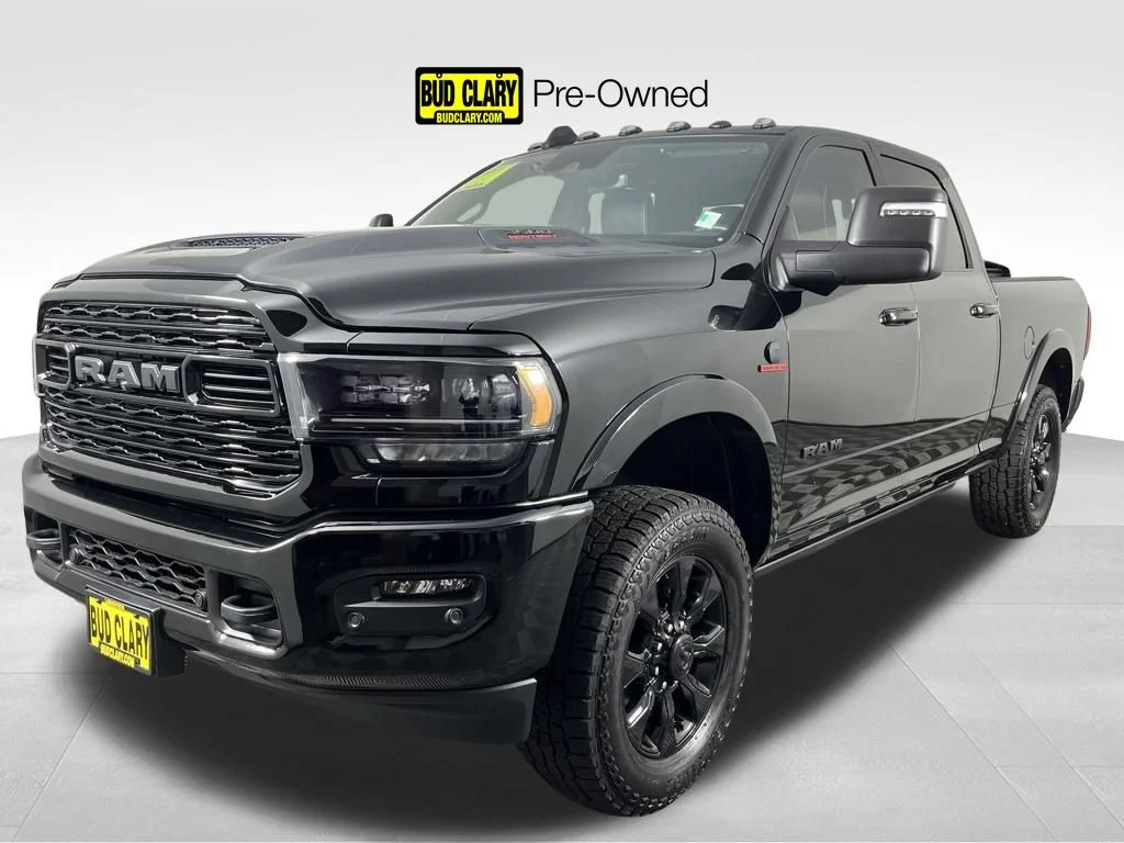 2023 RAM 3500 Limited 4X4 Crew Cab SWB's photo
