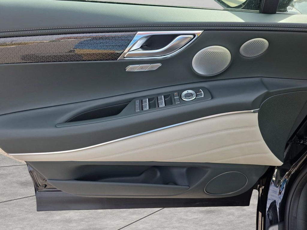 New 2026 Black Genesis 3.5T E-SC MHEV image 15