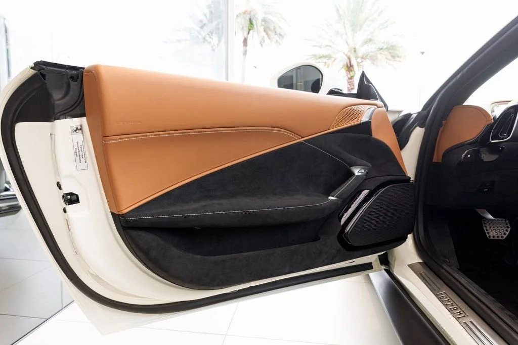 Used 2025 Bianco Avus Ferrari Spider image 21