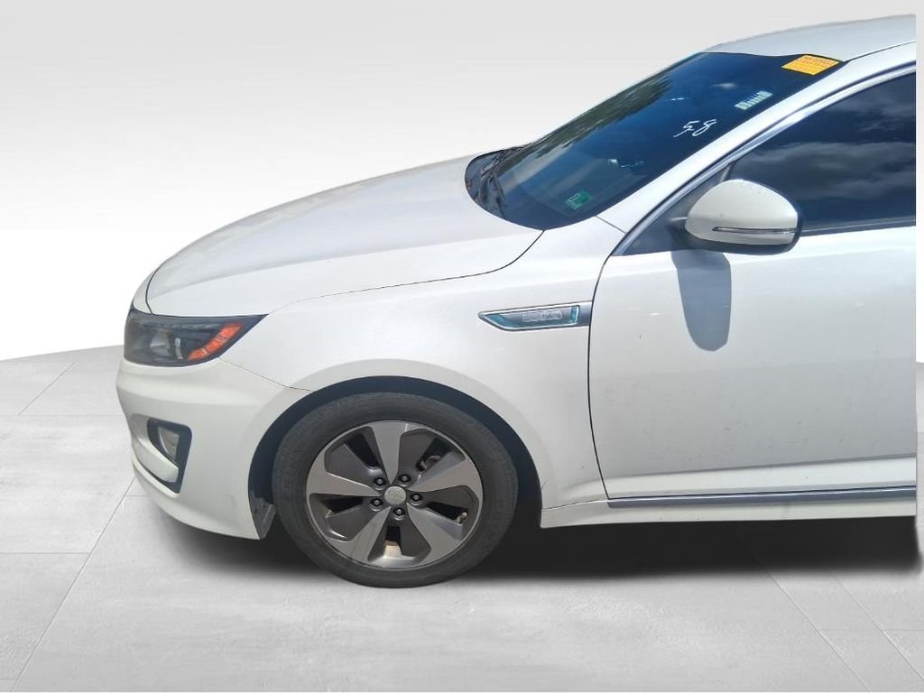 Used 2014 White Kia EX image 11