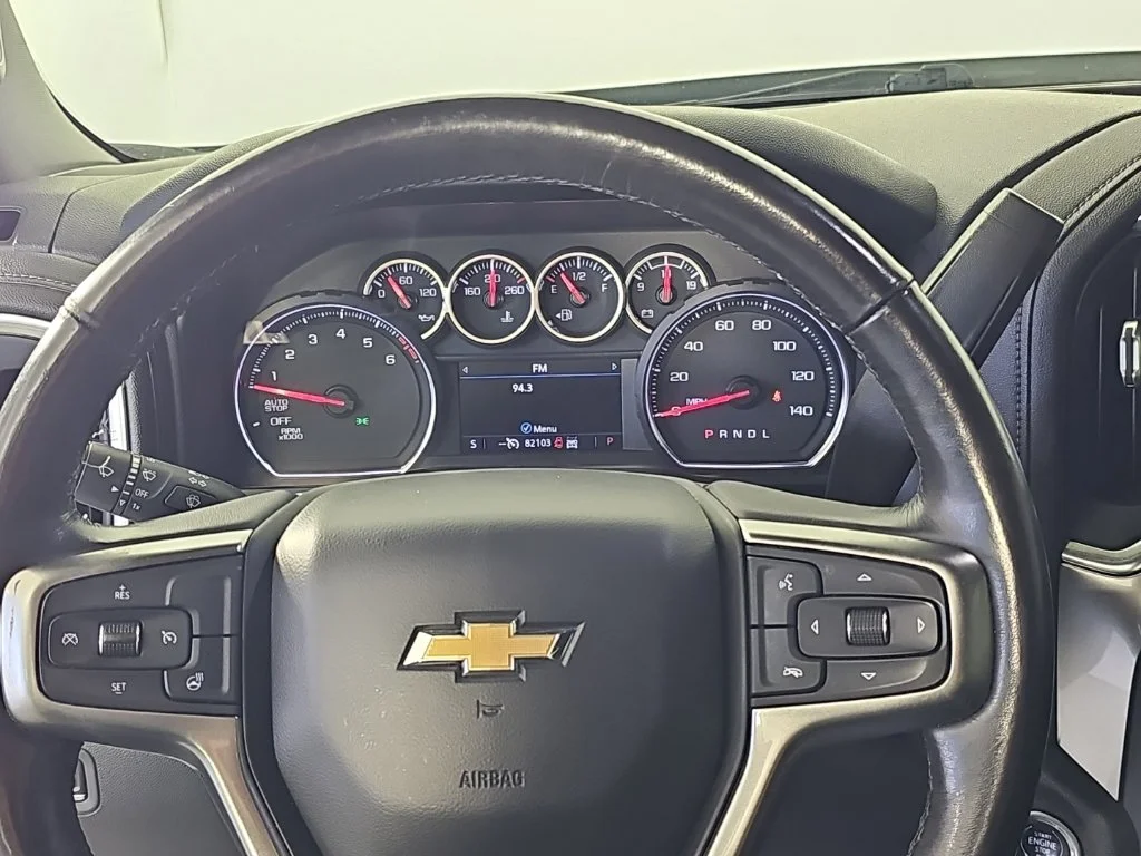 Used 2020 Silver Chevrolet LT image 17