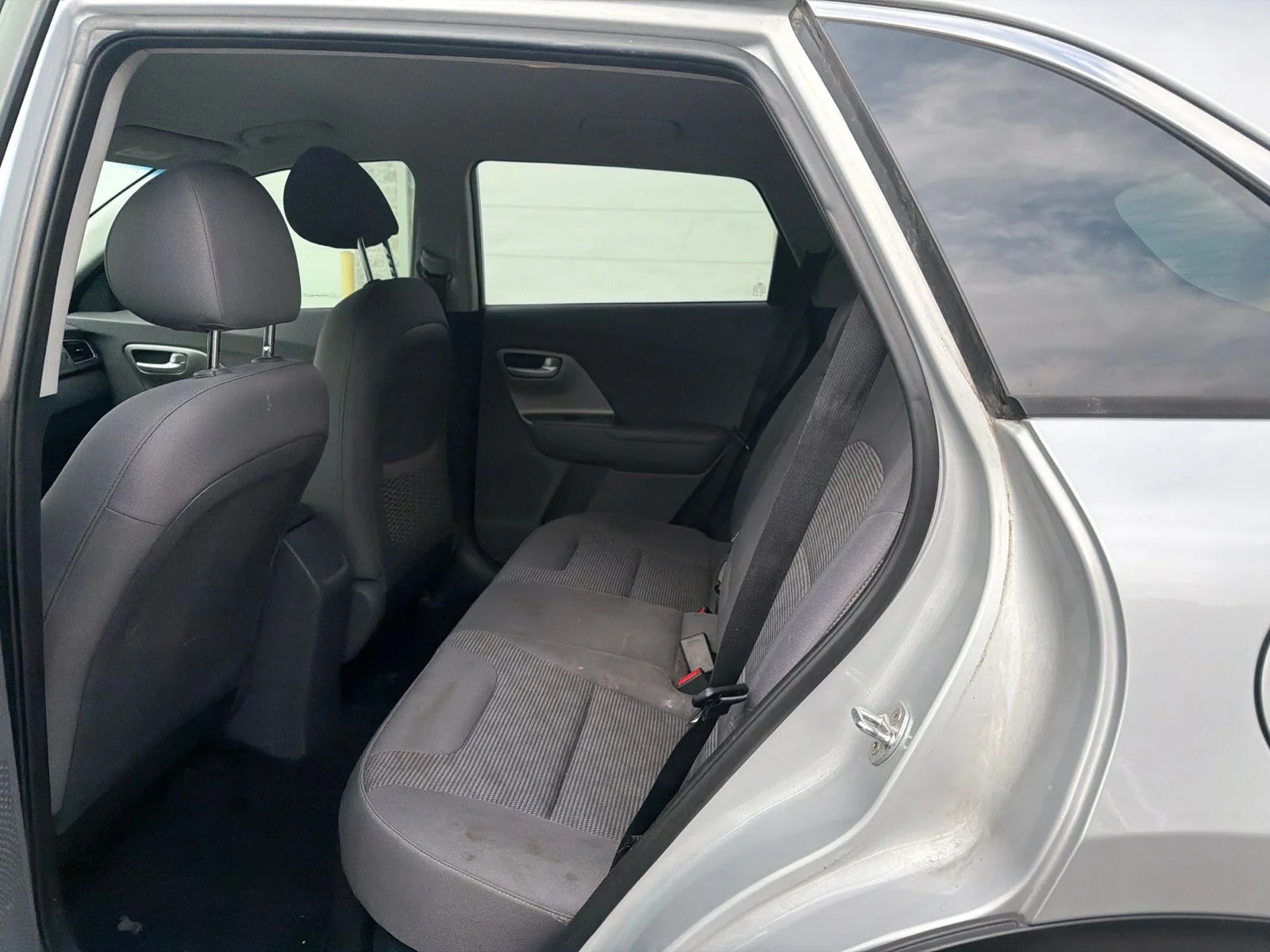 Used 2019 Silky Silver Kia LX image 7