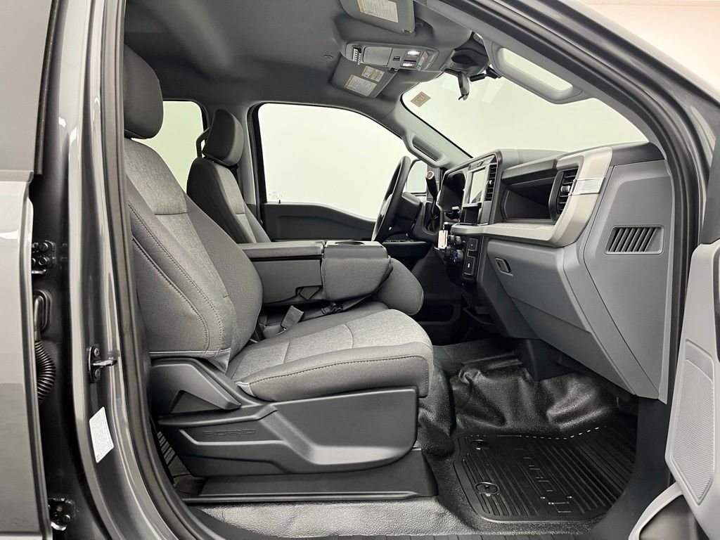 New 2026 Gray Ford XL image 33