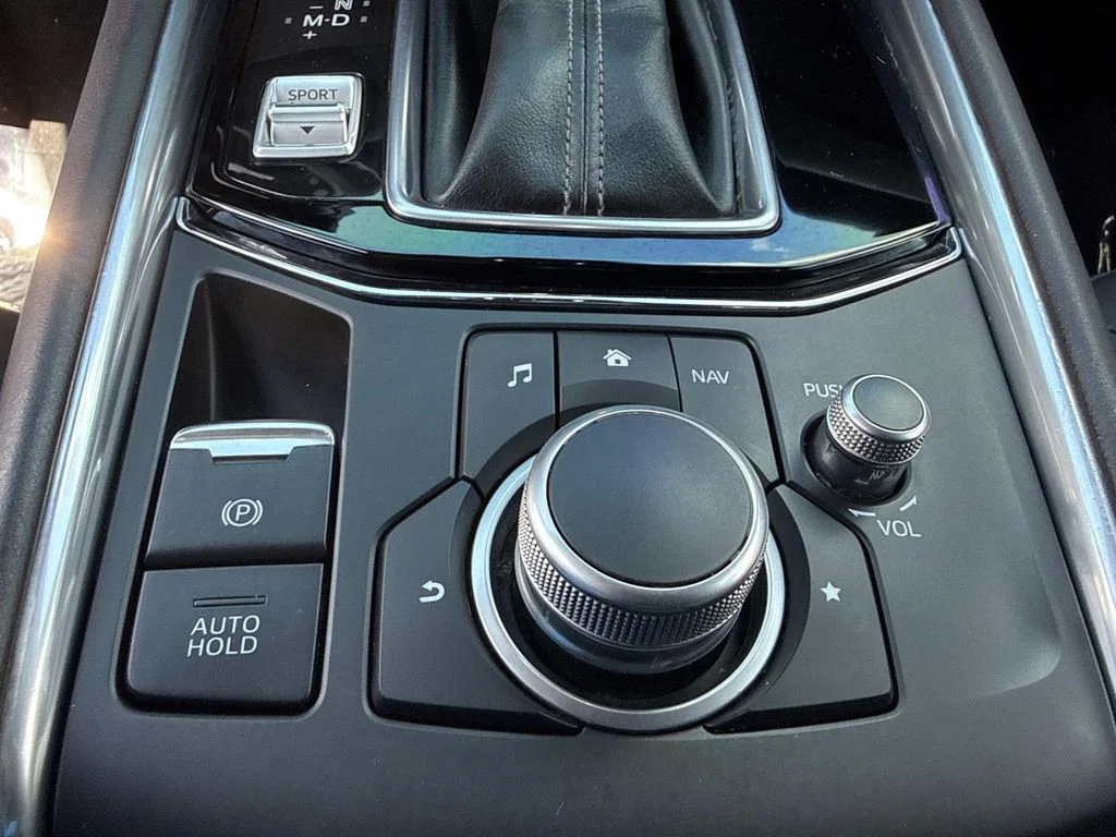 Used 2019 Silver Mazda Signature image 35