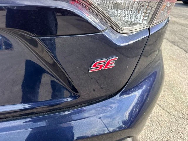 Used 2025  Toyota SE image 9
