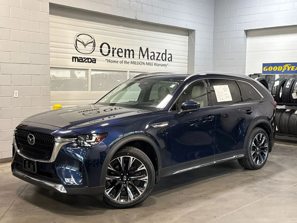 2024 Mazda CX-90 PHEV Premium Package's photo