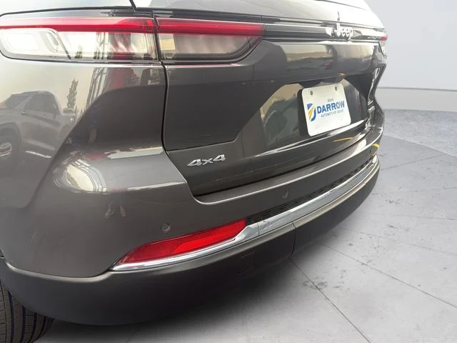 Used 2023 Gray Jeep Laredo image 28