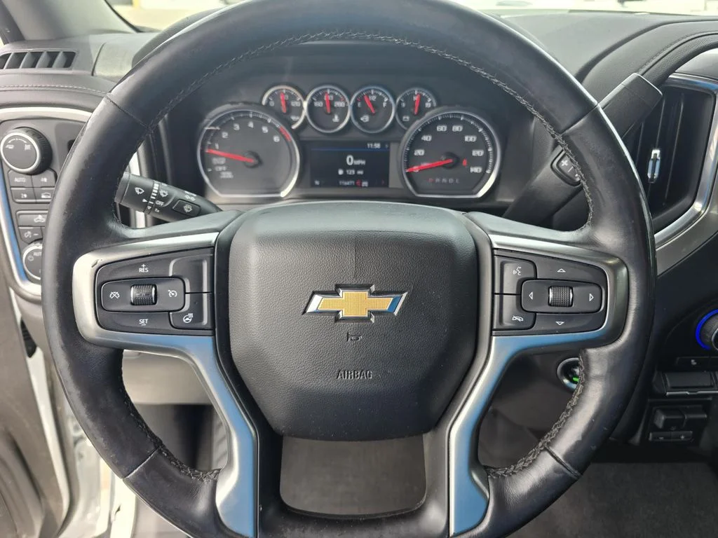 Used 2019 Summit White Chevrolet LT image 13