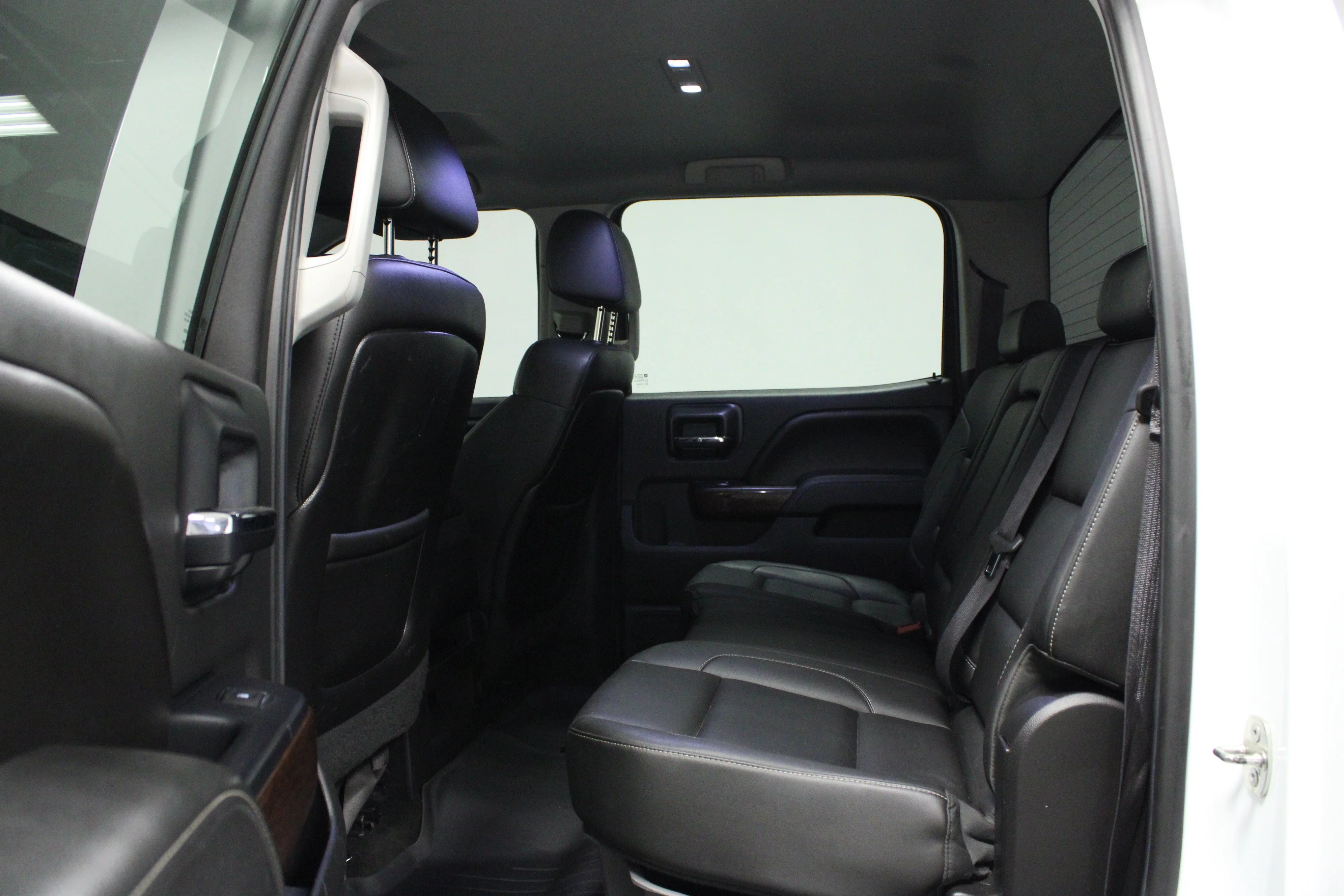 Used 2015 SUMMIT WHITE GMC SLE image 13