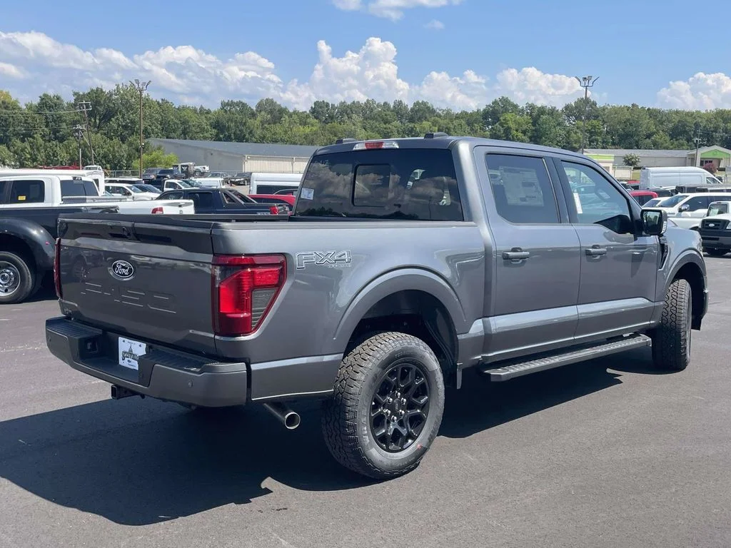 New 2026 Gray Ford XLT image 3