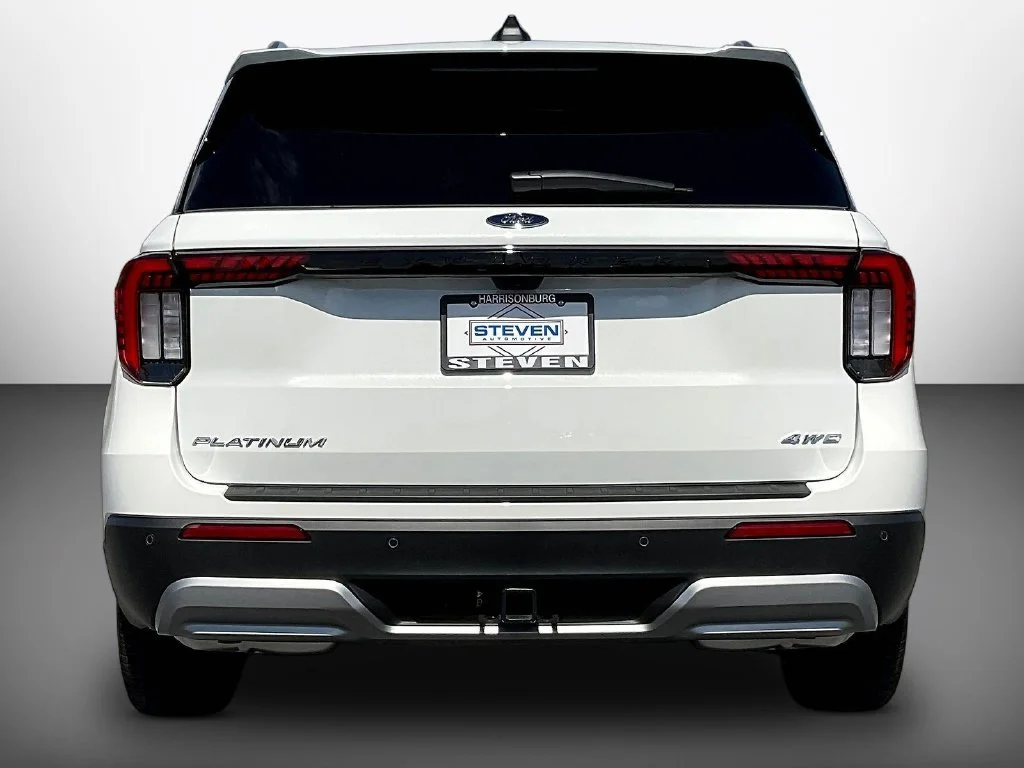 New 2026 Star White Metallic Tri-Coat Ford Platinum™ image 4