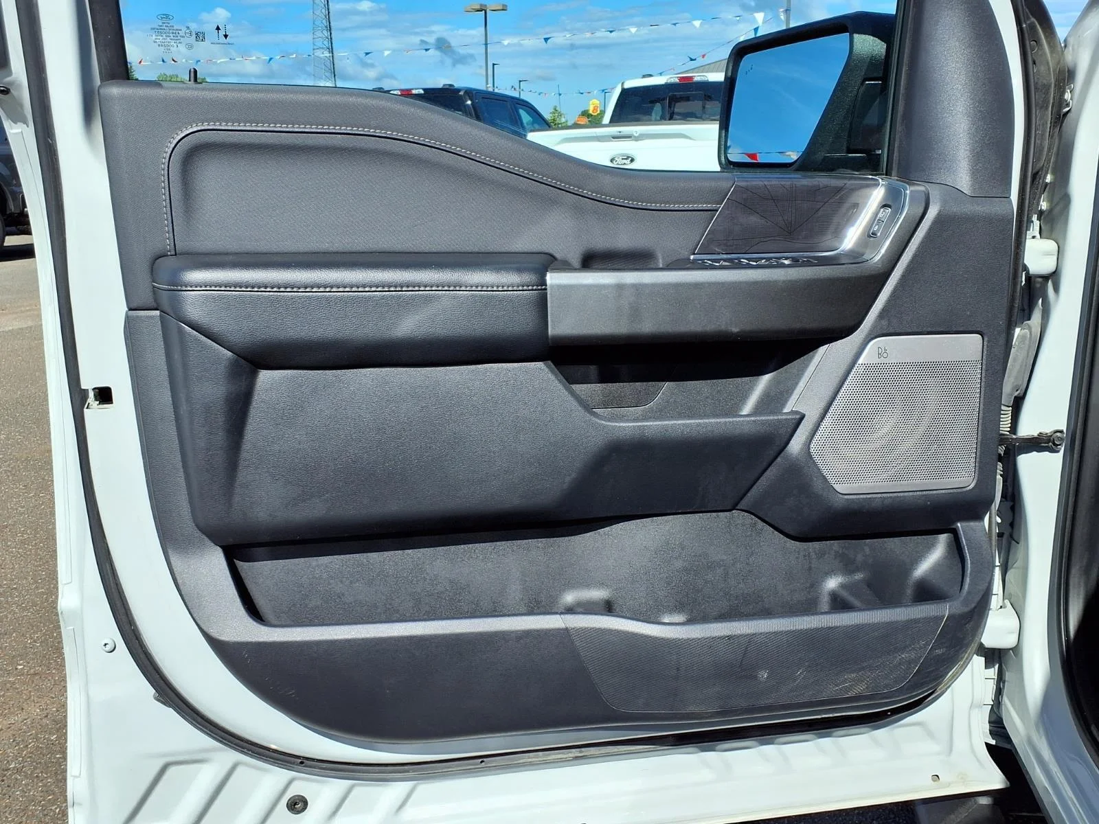 Used 2023 Avalanche Ford XLT image 26