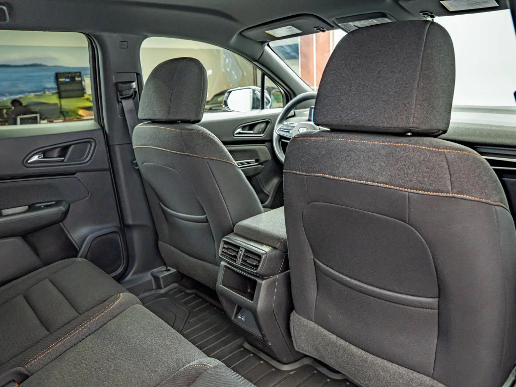 Used 2024 Snowfall Pearl Honda EX image 37
