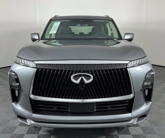 New 2027 Silver INFINITI LUXE image 2
